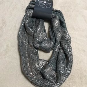 Infinity scarf